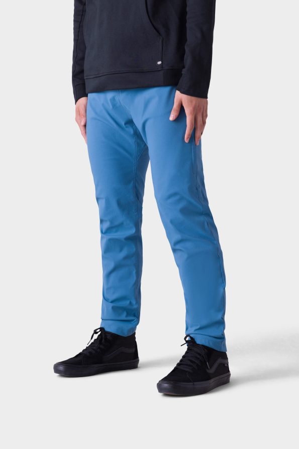 686_EVERYWHERE_MERINO_PANT_SLIM_BLUE_ASH_16869_1_-min_374d524e-825c-408e-af2d-39cfb0ee1799_BLUE-ASH