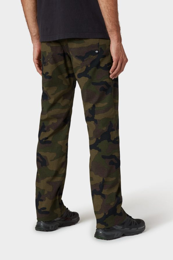 EVERYWHERE_PANT_MERINO_RELAXED_KCRGNS24_DKCM_0002_DARK-CAMO