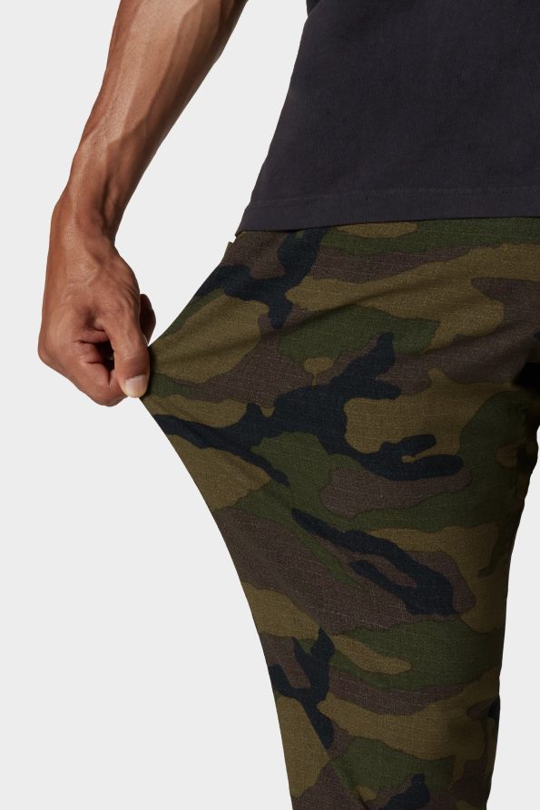 EVERYWHERE_PANT_MERINO_SLIM_KCRGNS13_DKCM_0007_DARK-CAMO