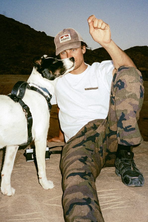 KCRGNS02_DKCM_4_9ca132df-baf9-40e9-8d4c-7959fc3442b5_DARK-CAMO