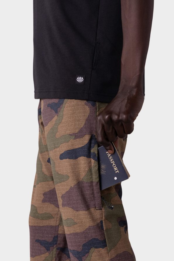KCRGNS02_DKCM_8_35954cb4-60c8-4ce2-84bd-b68e9bff3338_DARK-CAMO