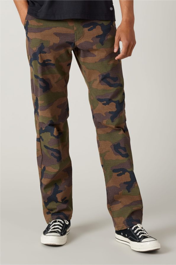 KCRGNS07_DKCM_2_1393cf9f-8132-4851-b410-6321bcaa7bce_DARK-CAMO