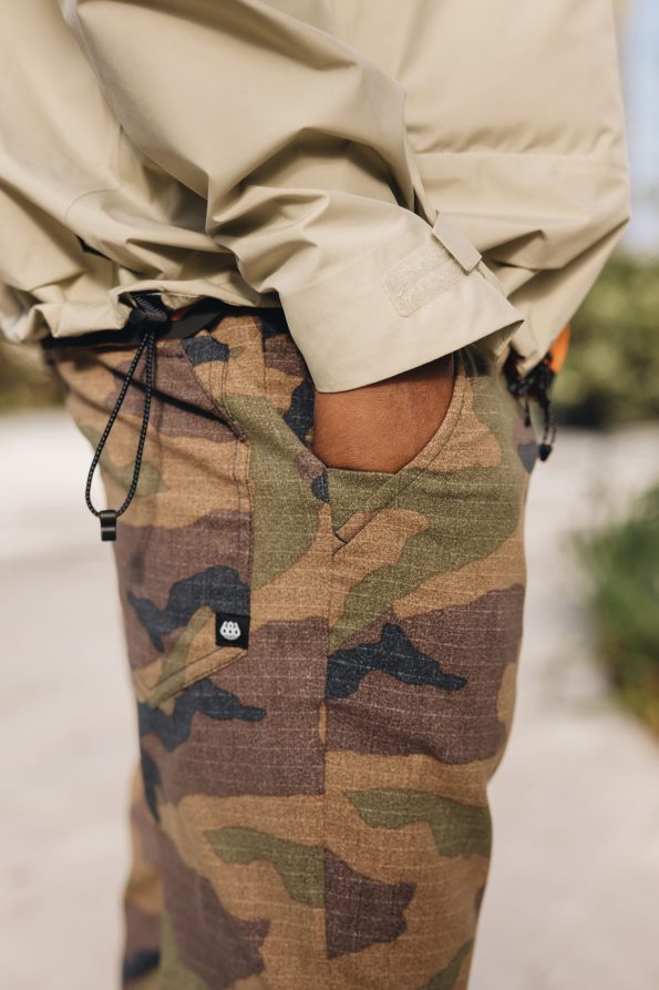 KCRGNS07_DKCM_4_f70ce519-bffa-4c5b-a373-ecbfe22ebc44_DARK-CAMO