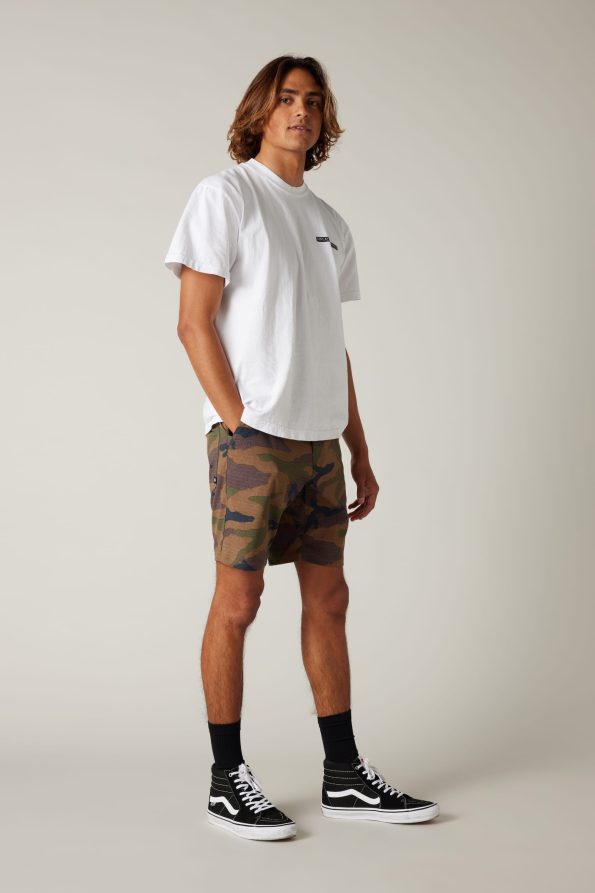 KCRGNS08_DKCM_2_8e548b28-c50e-41b9-834c-e71e8c0178b1_DARK-CAMO